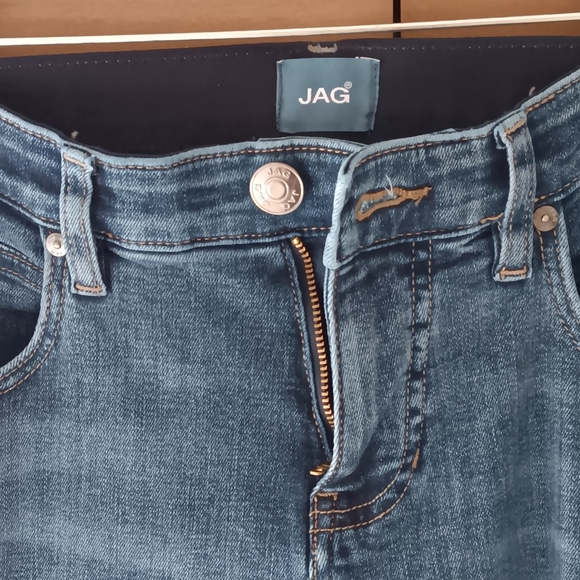 NWOT Jag Skinny Jeans, Size 10/29, Medium Blue - Picture 4 of 7